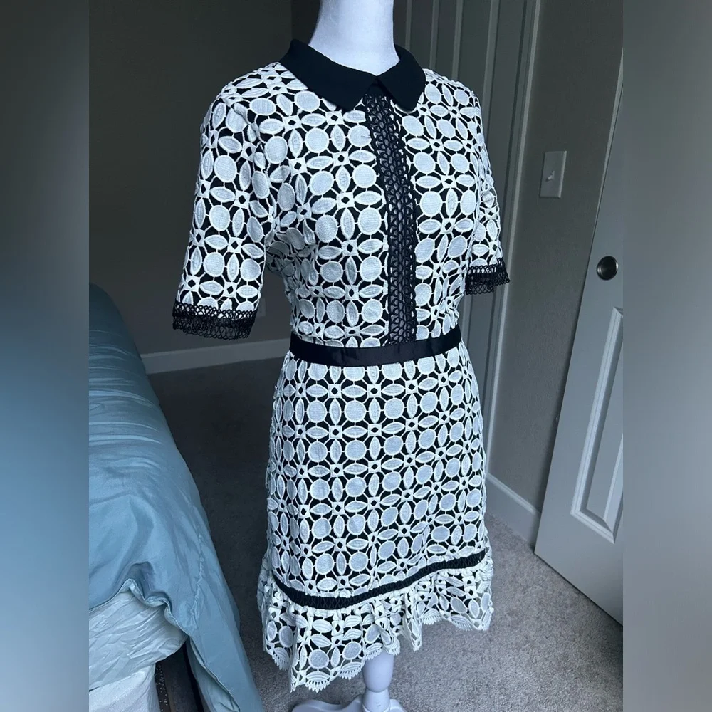 old money style lace dress - Picture 5 of 9